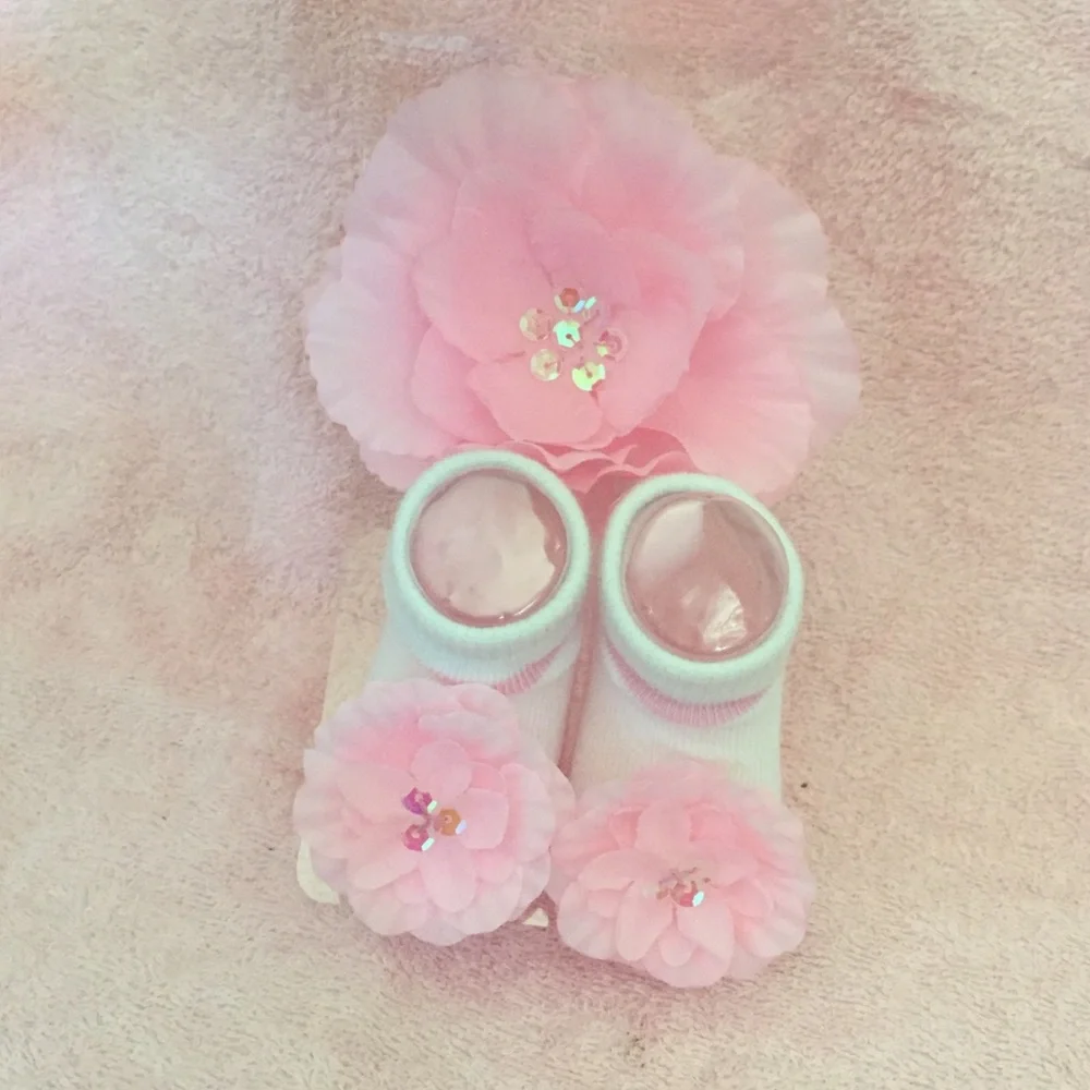 Girls Bow & Sock Set 0-12 Months‎